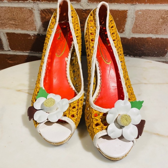 Poetic License Raffia Woven Heels Pear Art Artsy Statement Shoes - Adorable! - Picture 10 of 10